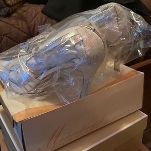 David’s Bridal Women Silver Shoes